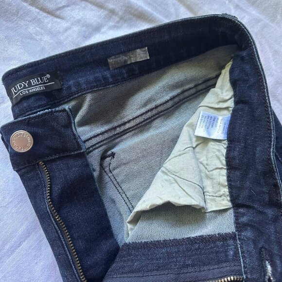 Judy Blue Navy Dark Wash High-Rise Boyfriend Jeans Size 13/31 Distressed Details - Picture 3 of 12